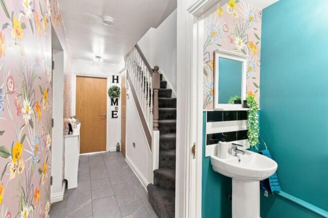 4 bed Town House for sale Image 7