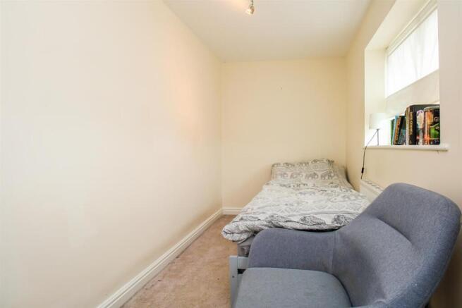 4 bed Town House for sale Image 12