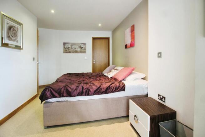 2 bed Apartment for sale Image 8