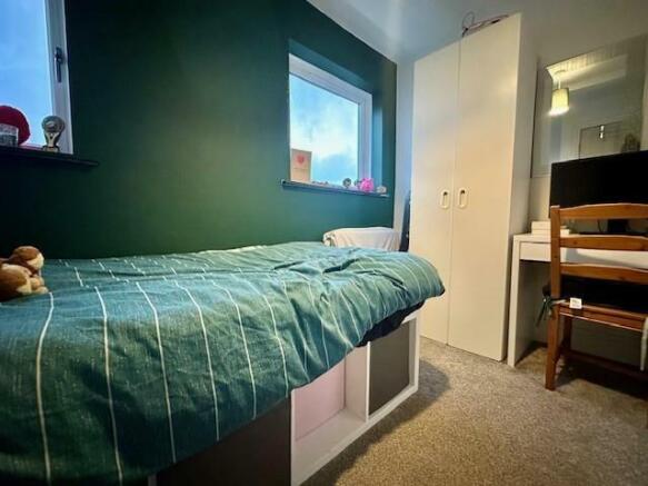 BEDROOM.jpg