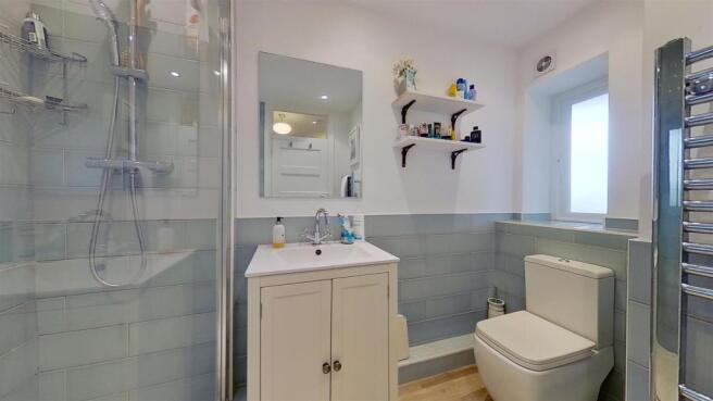 Burntwood-Court-Earlsfield-SW17-08162021_182524.jp