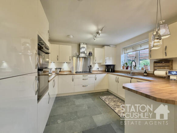 Kingston Road, Kirkby-In-Ashfield, NG17 photo 4