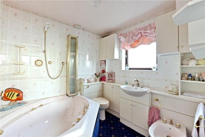 En Suite Bathroom