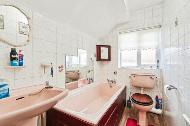 3 bed Detached for sale Image 6