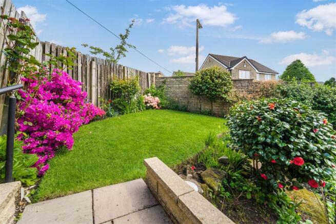 4 bed Detached for sale Image 11