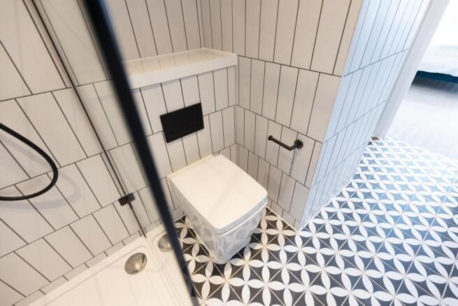 2 bed Apartment for sale Image 5
