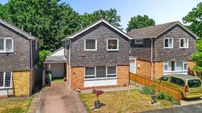 35, Rideway Close, Camberley GU15 2NX