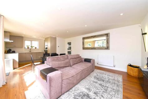 Lincoln Road, East Finchley, N2