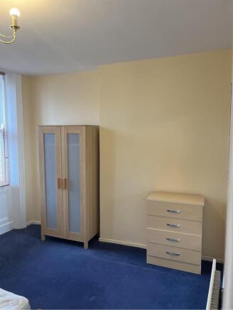 Bedroom 1 (2)