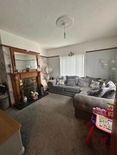 Seaside Road, Holmpton