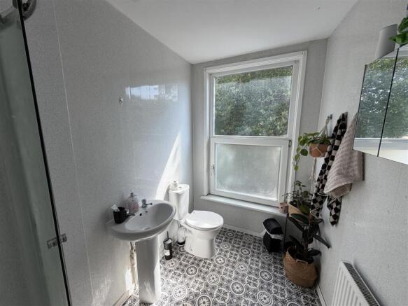 5 bed Not Specified for sale Image 7