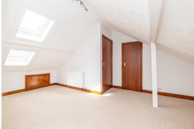2 bed Semi-Detached Bungalow for sale Image 12