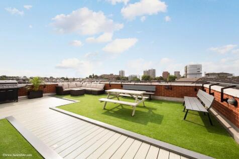 London Road, Kingston Upon Thames, Surrey, KT2