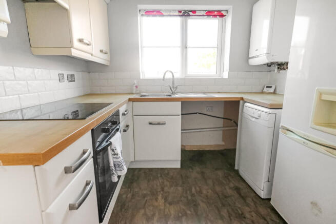 3 bed Detached to rent Image 6