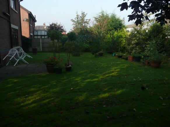 REAR GARDEN 2