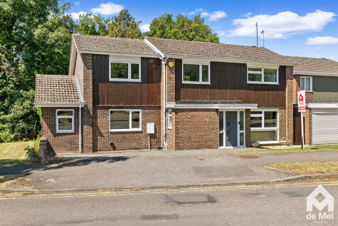 Merestones Drive, Cheltenham
