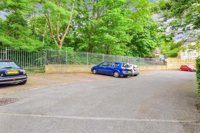 Driveway/Parking
