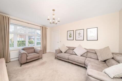 Pilling Way, Scissett, HD8
