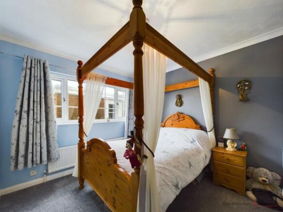 2 bed Detached Bungalow for sale Image 12
