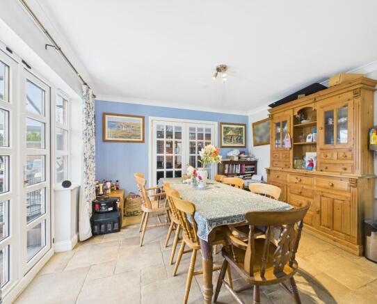 dining/kitchen