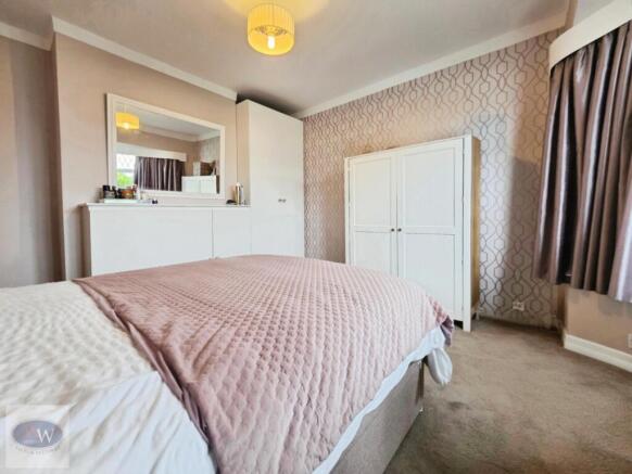 4 bed Detached for sale Image 12
