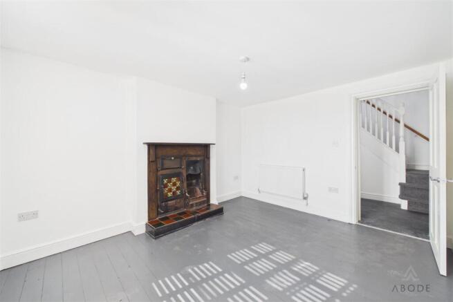 CAM03790G0-PR0137-STILL014.jpg