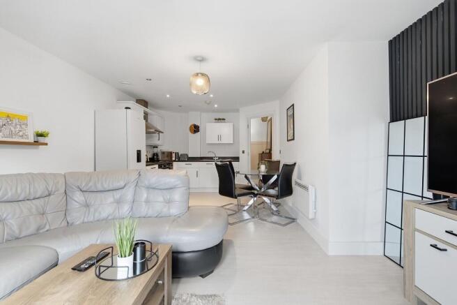 2 bed Apartment for sale Image 10