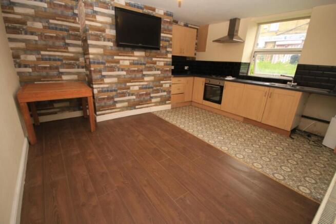 Fagley Road, Fagley, Bradford photo 4