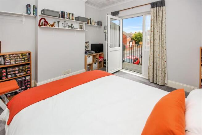 Bedroom 2.JPG