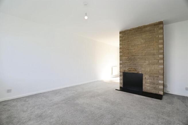 3 bed Semi-Detached for sale Image 4