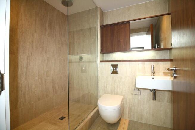 2 bed Apartment to rent Image 10