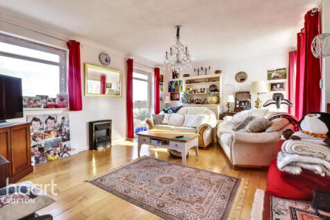 Manor Park Road, Sutton