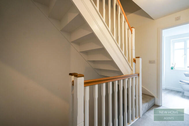4 bed Semi-Detached for sale Image 6