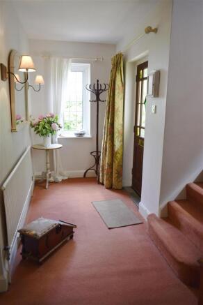 Entrance hall portait.JPG