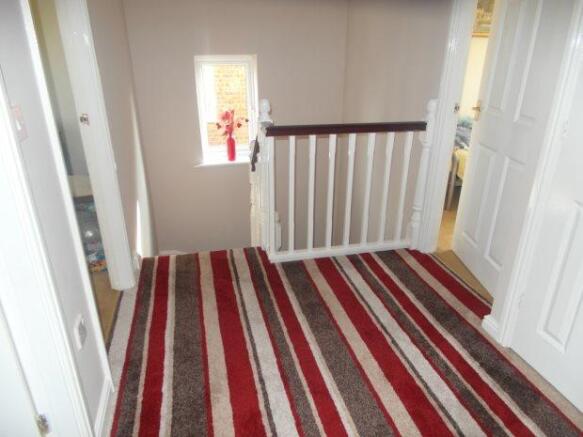 FIRST FLOOR LANDING