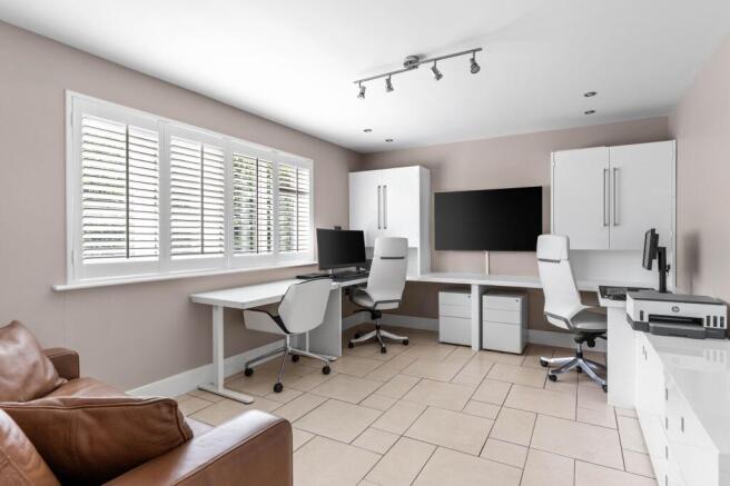 Home Office/Study and Guest room