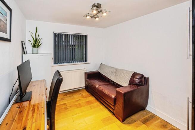 4 bed Detached for sale Image 12