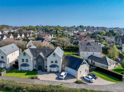 Lady Housty Avenue, Newton