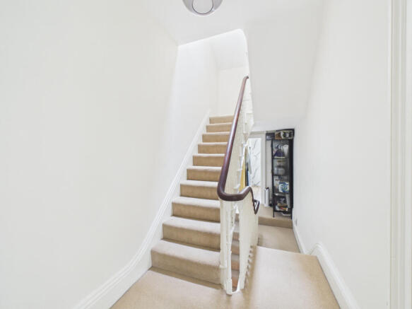 3 bed Terraced for sale Image 12