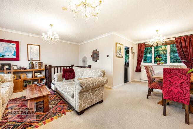Living/Dining Room 