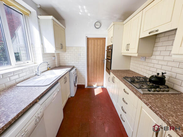 3 bed Semi-Detached for sale Image 11
