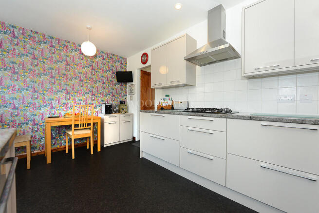 Kitchen/Breakfast...