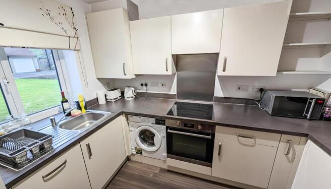 16 Sommerville kitchen a.jpg