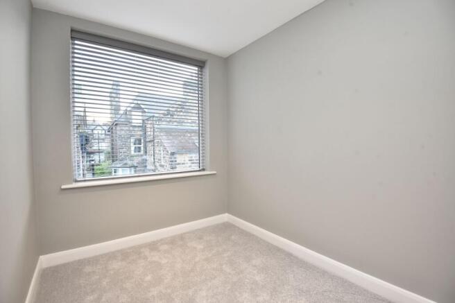 2 bed Flat to rent Image 10