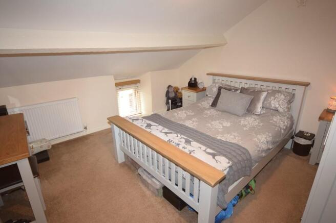 BEDROOM 2