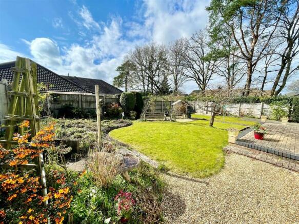 2. garden.jpg