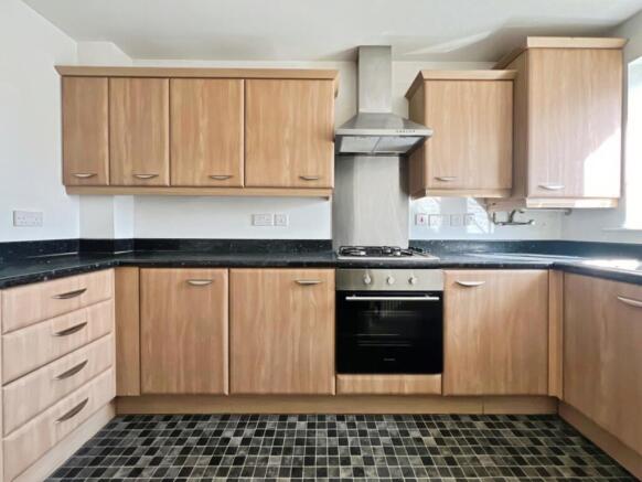3 bed Town House for sale Image 5