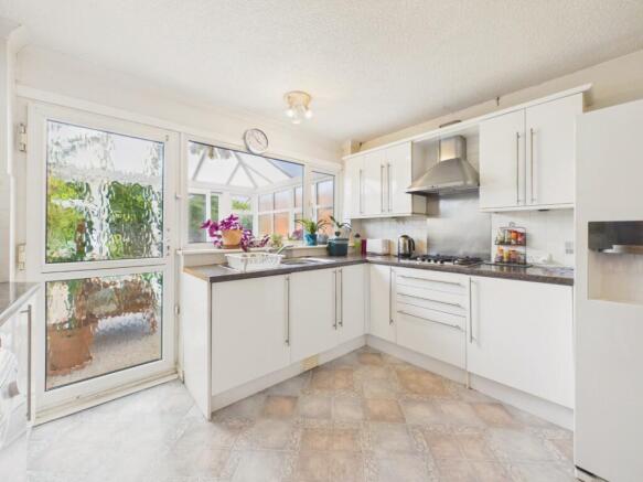 3 bed Semi-Detached for sale Image 4