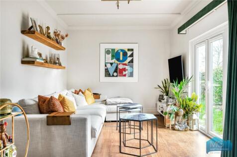 Long Lane, London, N3