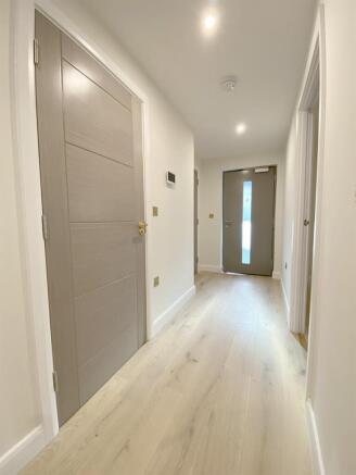 2 bed Flat for sale Image 9